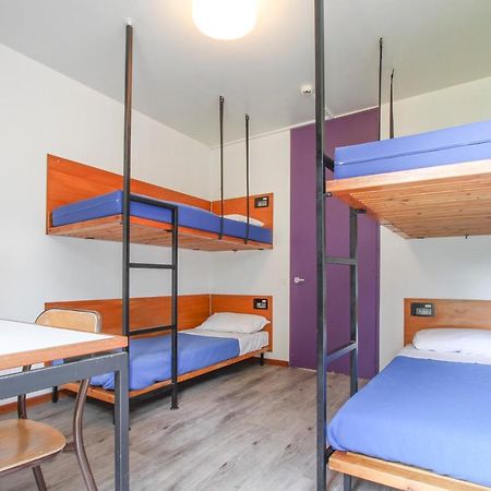 Auberge De Jeunesse Du Moulin Blanc Брест Екстер'єр фото
